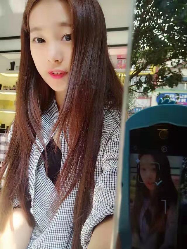 崇川清纯美少女